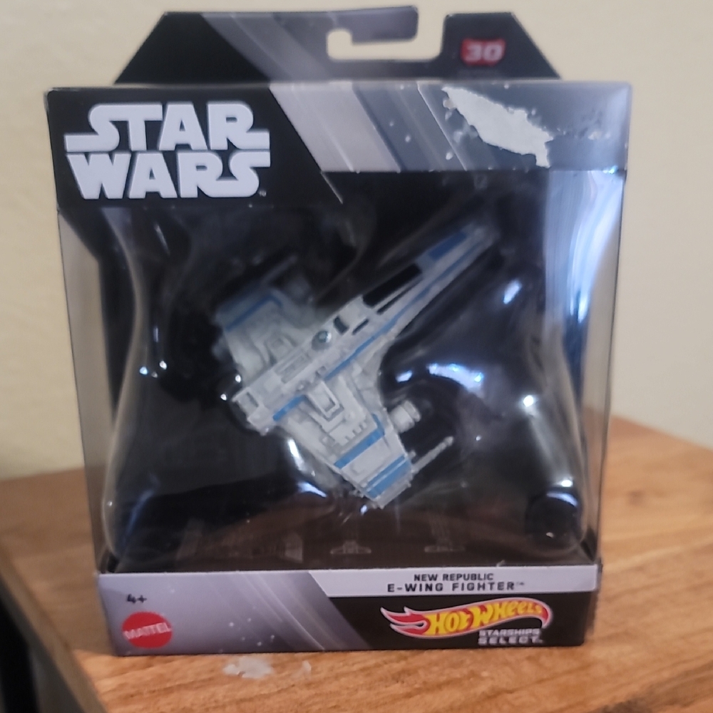 Star Wars Hot Wheels E-Wing Fighter